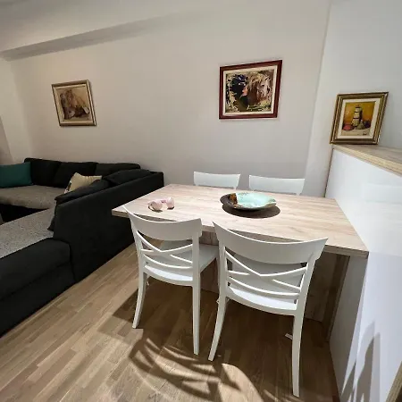 Tip-Top Apartment Apartment *